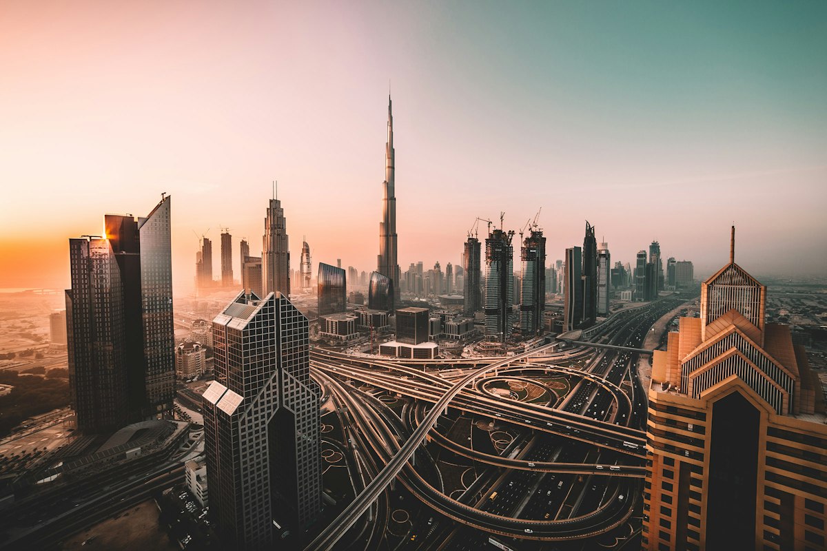 Skyline de Dubaï et port - la principale porte d'entrée du Chine-vers-Golfe